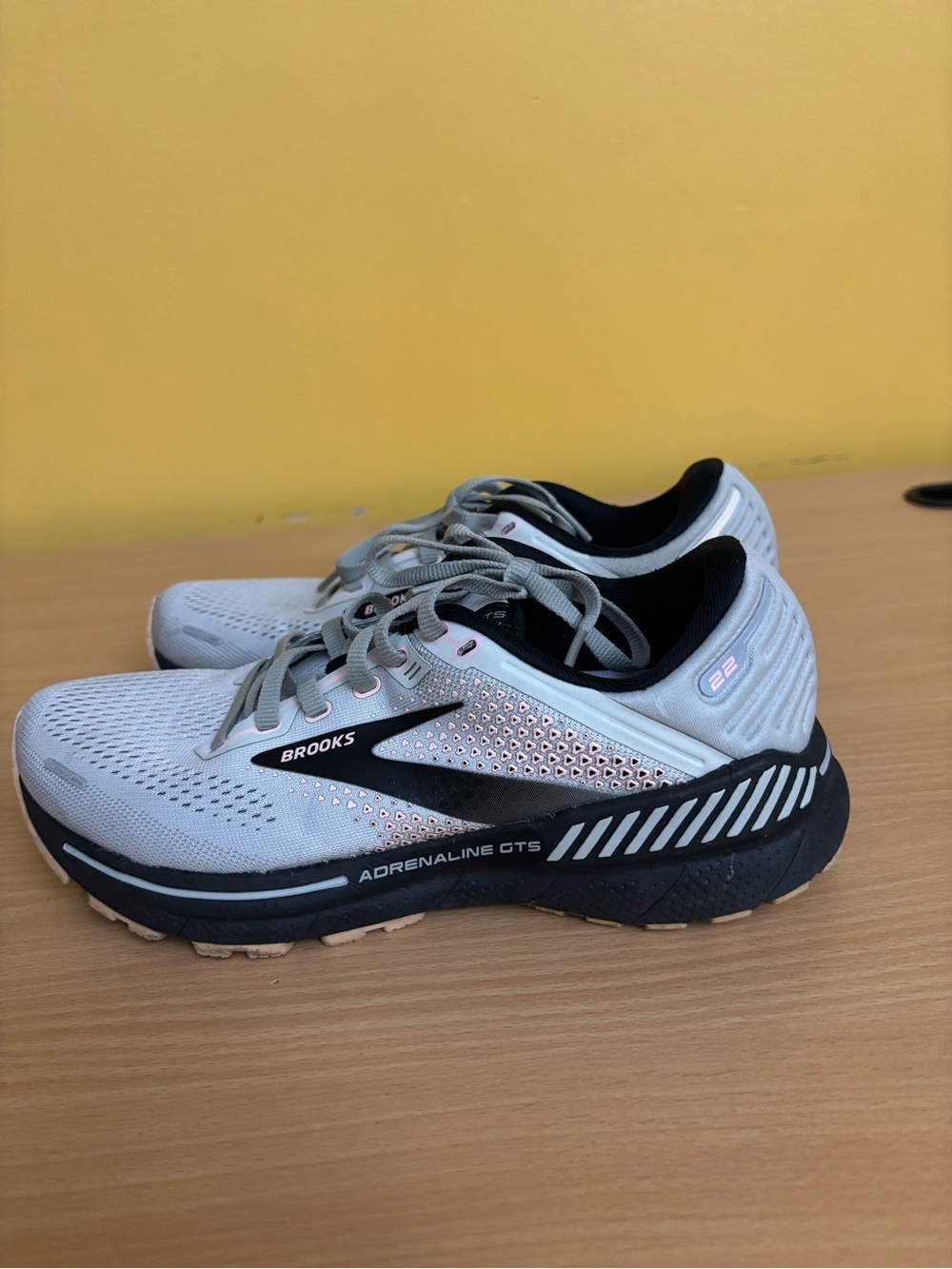 Brooks Adrenaline GTS 22 Running Shoes - White, Black & Pink Accent